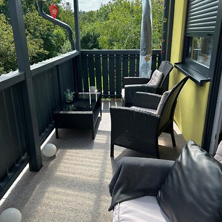 Ferienwohnung Zur Roni Тройхтлинген Экстерьер фото